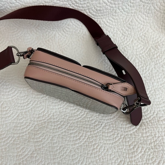 Kate Spade Pale Pink and Silver Leather Crossbody with pink/maroon strap - Picture 4 of 11